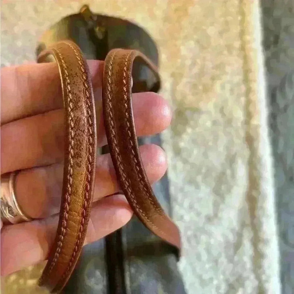 Louis Vuitton Papillon 30- EUC 100% authentic and will go to Posh, authenticity - Picture 13 of 15